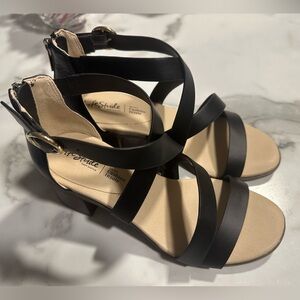 NEW IN BOX LifeStride Womens Heritage Strappy Block Heel Dress Sandals 7 W Wide